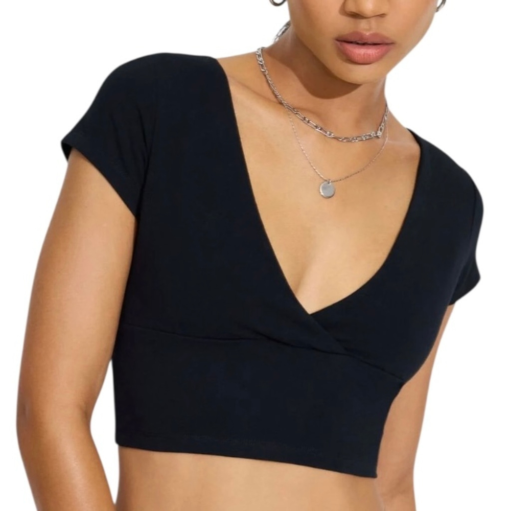 Garage Black V-Neck Ribbed Cropped Tee Shirt Short Sleeve T-Shirt Top Size SMALL